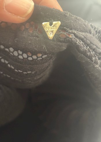 Guess Siyah Pilili Midi Elbise, V Yaka, İp Askılı