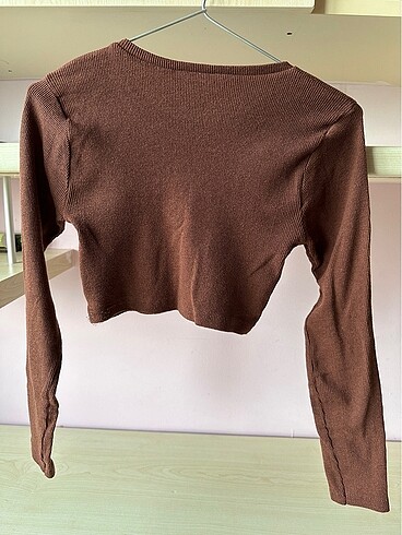 Bershka Uzun kollu crop
