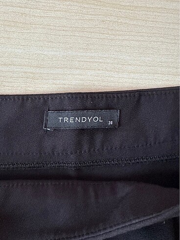 Trendyol & Milla Siyah mini etek