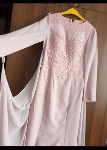 Pembe Uzun Kollu İşlemeli Kadın Abiye Elbise