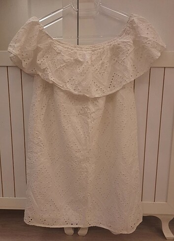 Stradivarius Beyaz Elbise