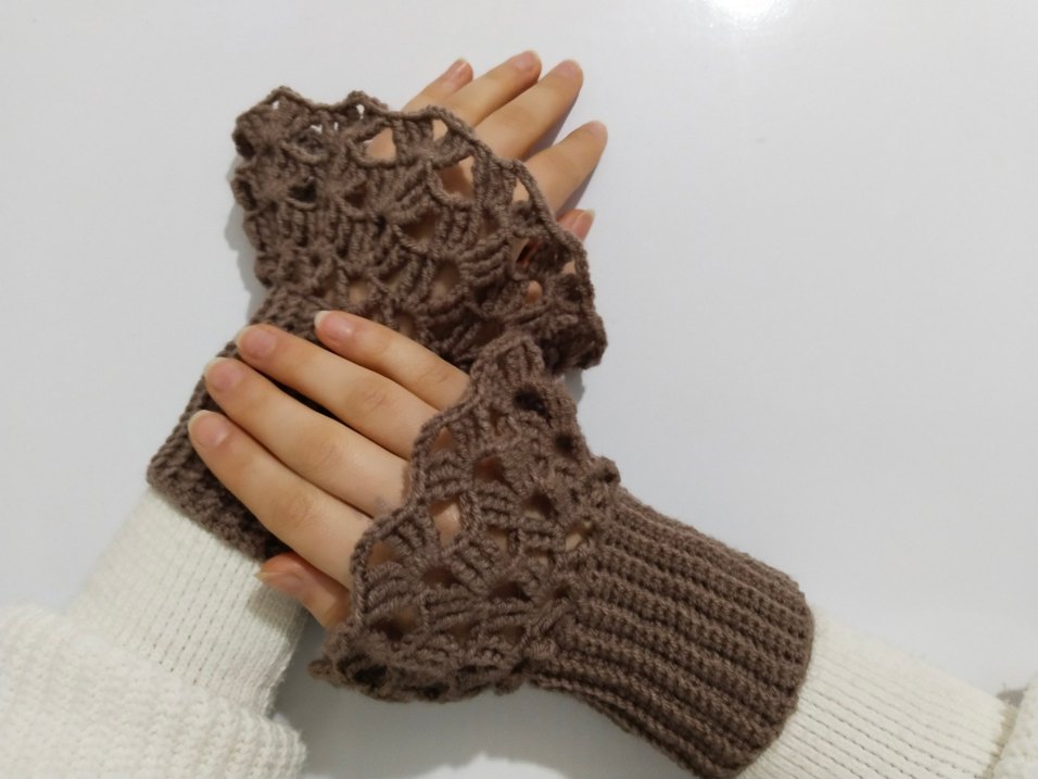 Kahverengi El Örgüsü Yarım Parmak Eldiven - Görsel 3