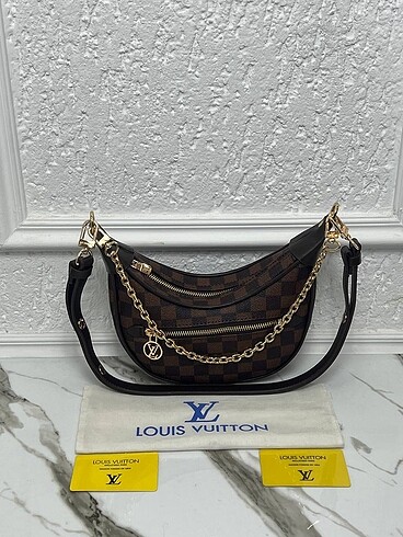  Beden Guess Desideria Size 23 x 13