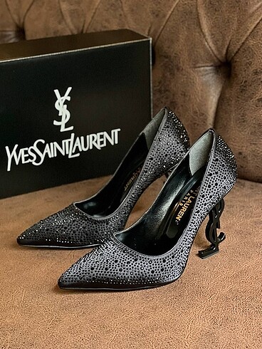 39 Beden YSL Size : 36-37-38-39-40