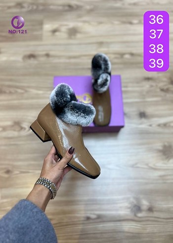 37 Beden Mor Yılan Desenli Tokalı Kadın Topuklu Bot
