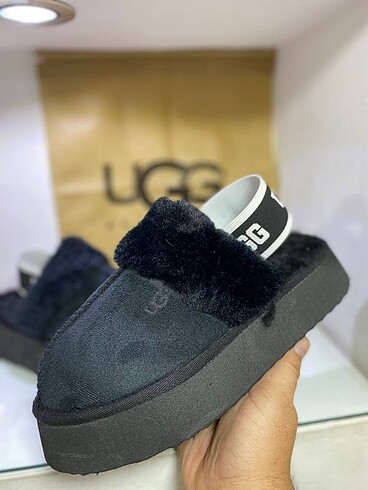 37 Beden UGG Terlik Lastikli 36-37-38-39-40????