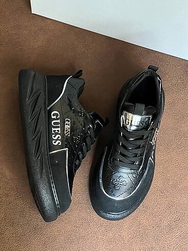 Guess Guess 36-37-38-39-40