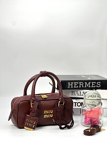 Beden çeşitli Renk MIU MIU arcadia bag??? Ölçüler:??28cm??13cm?