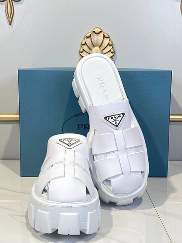 38 Beden çeşitli Renk Prada 36,37,38,39,40 Hakiki Deri