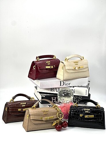 Guess enisa micro mini bag A+Quality!!??? Ölçüler:??14cm??9cm?