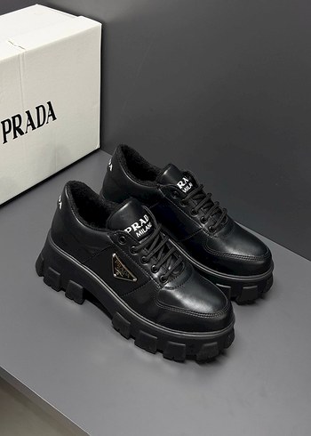 Prada Siyah Deri Sneaker