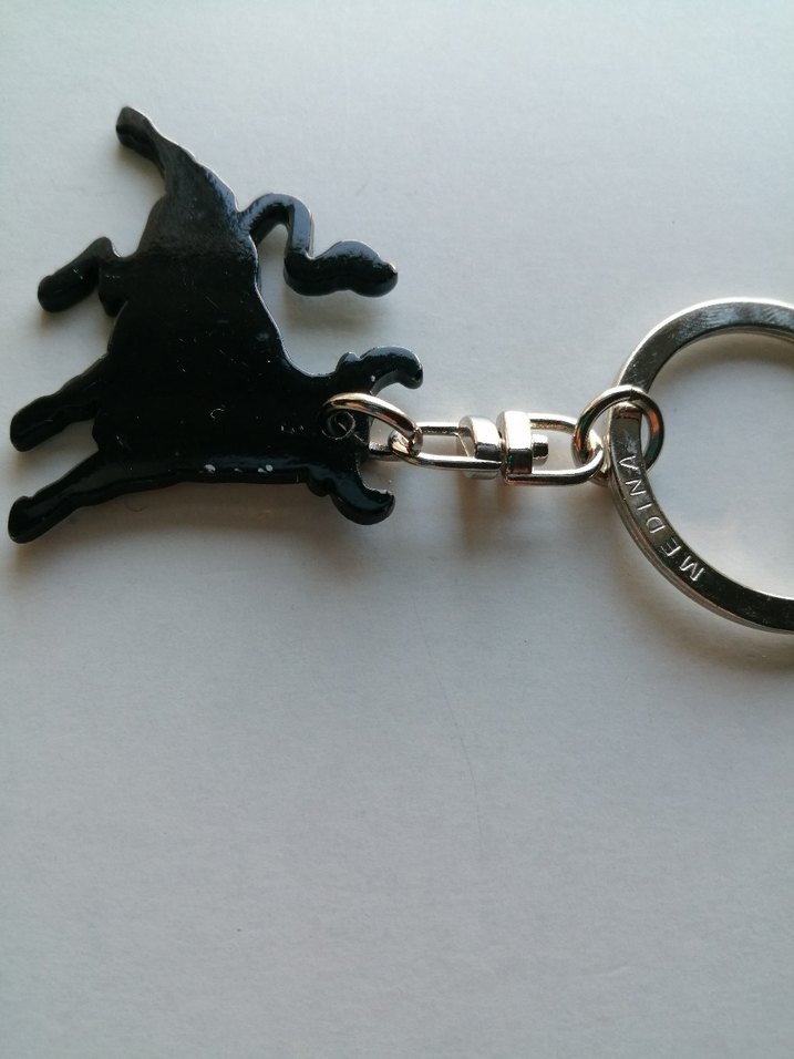 Tokalı Siyah Boğa Figürlü Anahtarlık - Görsel 4