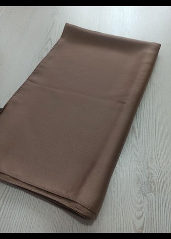 Armine Bej Parlak Dubai Saten Kadın Şal