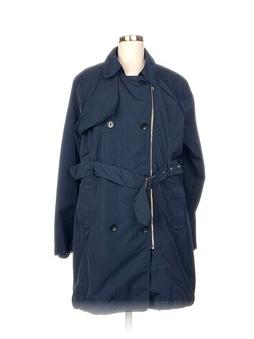 Defacto Trenchcoat %70 İndirimli.