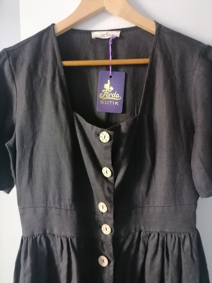 Düğmeli Siyah Keten Midi Elbise - Görsel 4