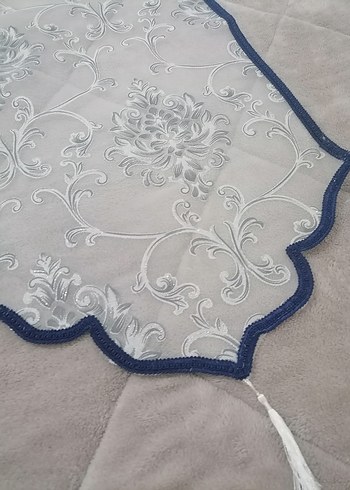 Nakışlı Gri Beyaz Masa Örtüsü - Görsel 3
