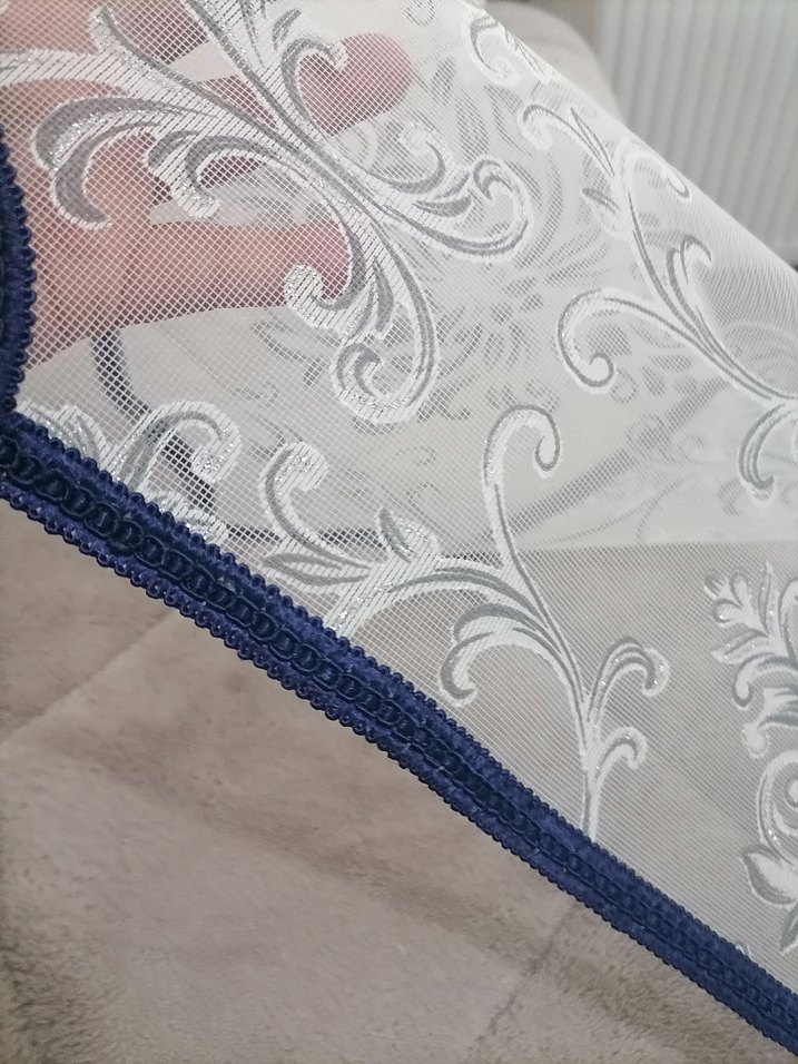 Nakışlı Gri Beyaz Masa Örtüsü - Görsel 4