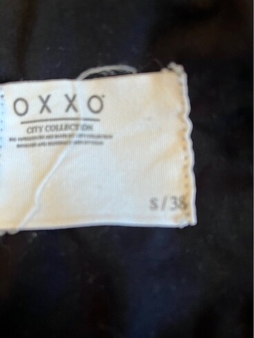 36 Beden siyah Renk Oxxo kışlık mont