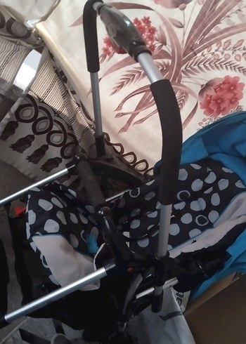 Mavi ve Gri Bebek Arabası - Görsel 2