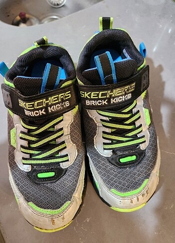 Skechers 34 numara