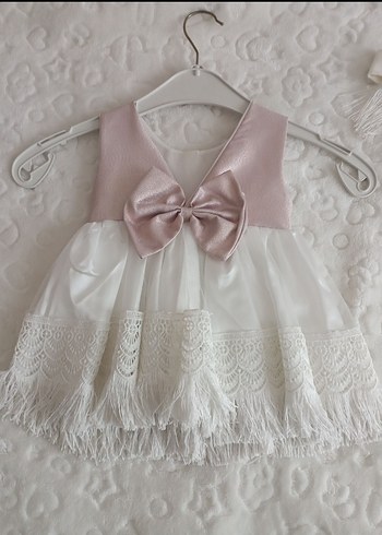 Kız Çocuk Beyaz Dantel Elbise ve Taç - Görsel 2