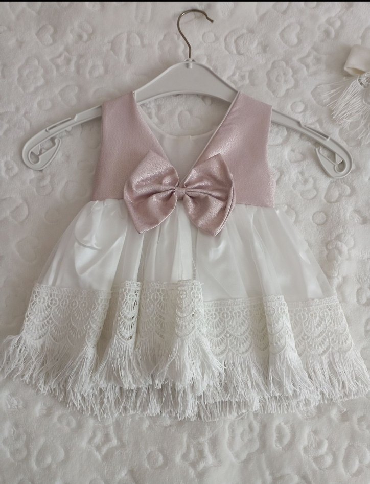 Kız Çocuk Beyaz Dantel Elbise ve Taç - Görsel 2