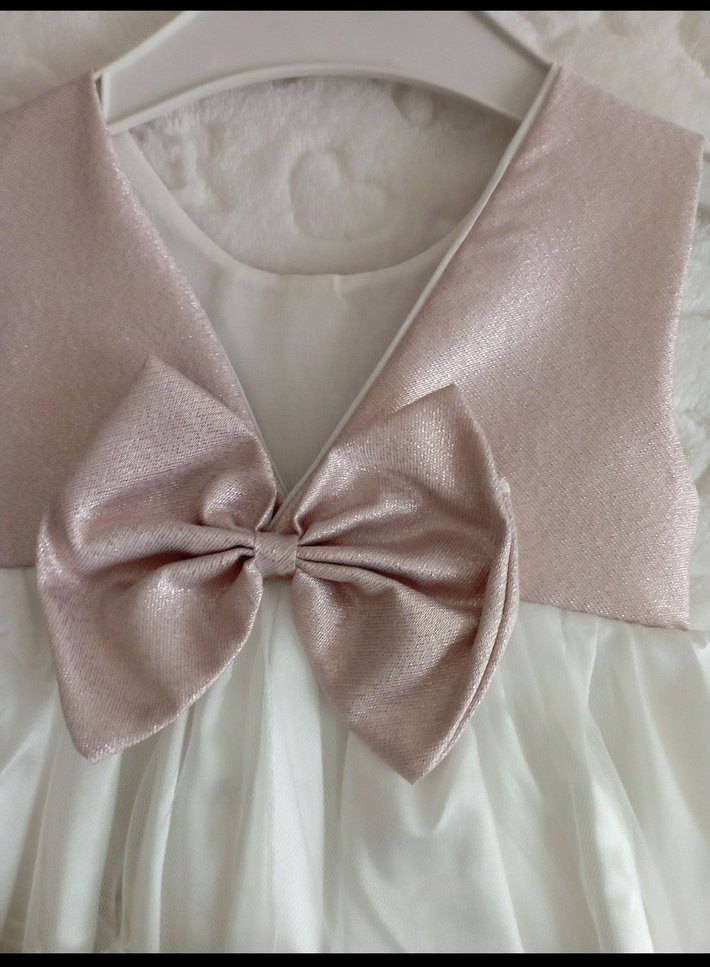 Kız Çocuk Beyaz Dantel Elbise ve Taç - Görsel 3