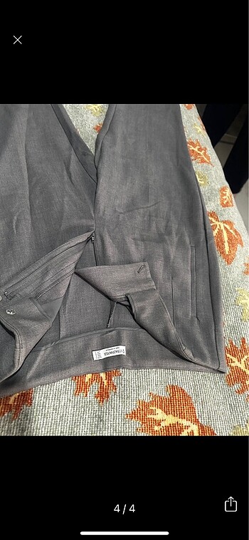 40 Beden gri Renk Stradivarius marka pileli pantolon