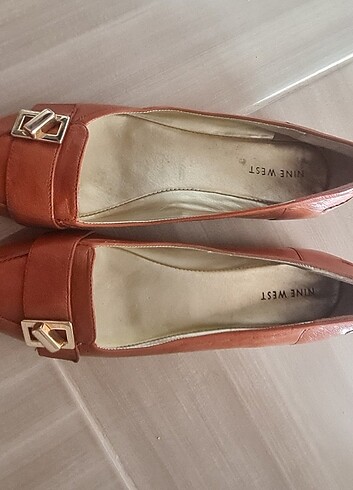 Nine West Nine west