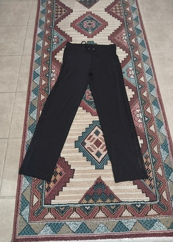 Siyah Kadın Rahat Kesim Fermuarlı Pantolon
