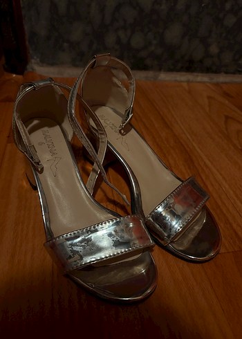 Metalik Topuklu Kadın Ayakkabı - Görsel 2