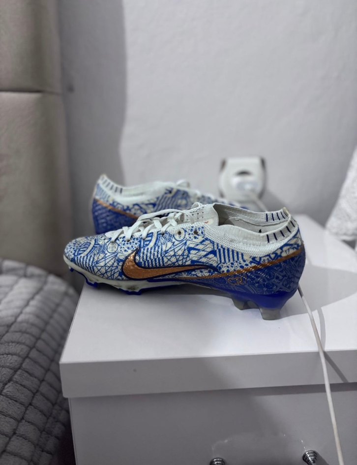 Seramik Baskılı Bağcıklı Erkek Futbol Ayakkabısı - Görsel 5