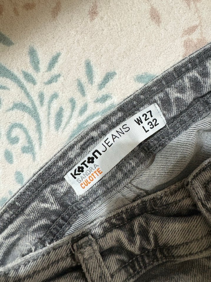 Gri Batik Desenli Düğmeli Kadın Jean - Görsel 3