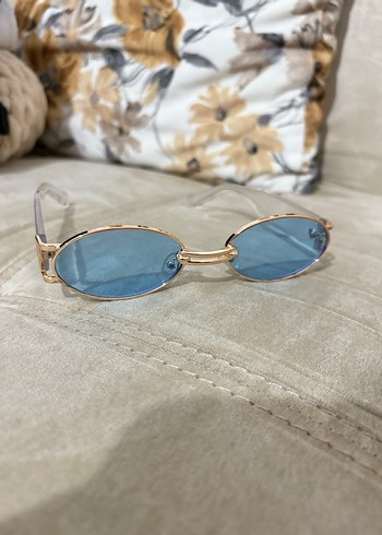 Şeffaf Çerçeveli Mavi Kadın Güneş Gözlüğü - Görsel 2