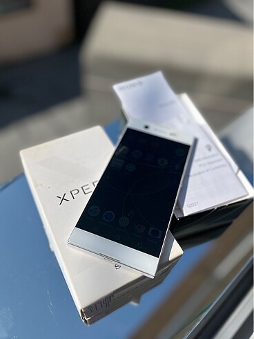 Sony XPeria kutulu faturalı telefon