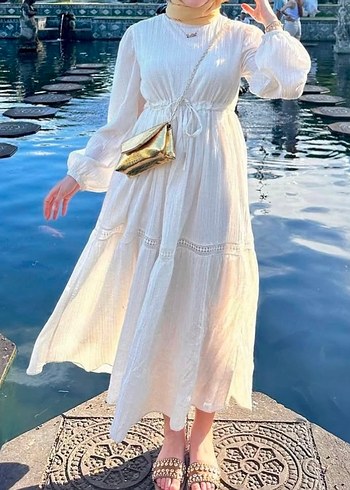 Uzun Beyaz Nakışlı  pamuklu Elbise pakette - Görsel 2