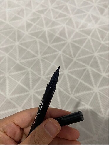 Farmasi Farmasi eyeliner