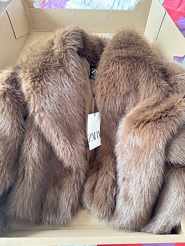Zara suni kürklü kısa kaban