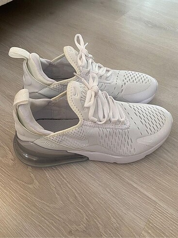 Nike air 270