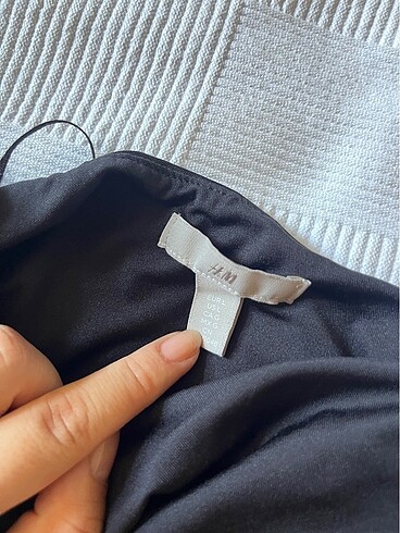 H&M H&M tek kollu büzgülü bluz