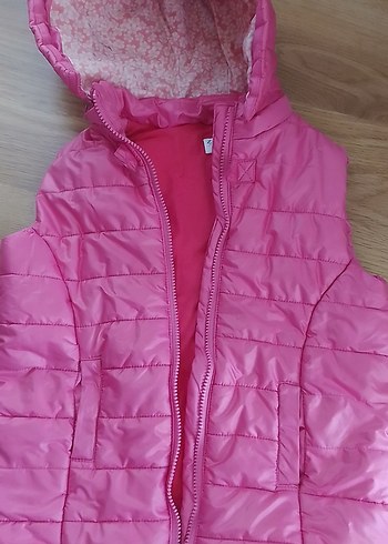 Kız Çocuk Parlak Pembe Kapüşonlu Yelek - Görsel 2