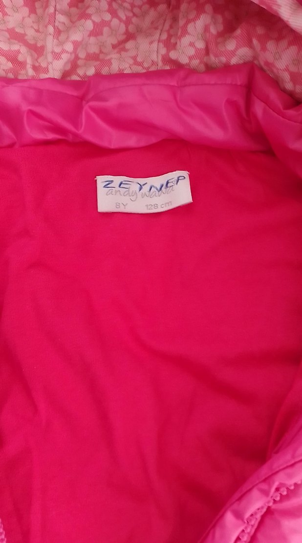 Kız Çocuk Parlak Pembe Kapüşonlu Yelek - Görsel 3