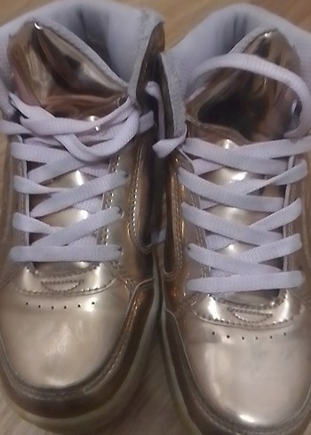 Bej Parlak Metalik çocuk spor ayakkabı - Görsel 2