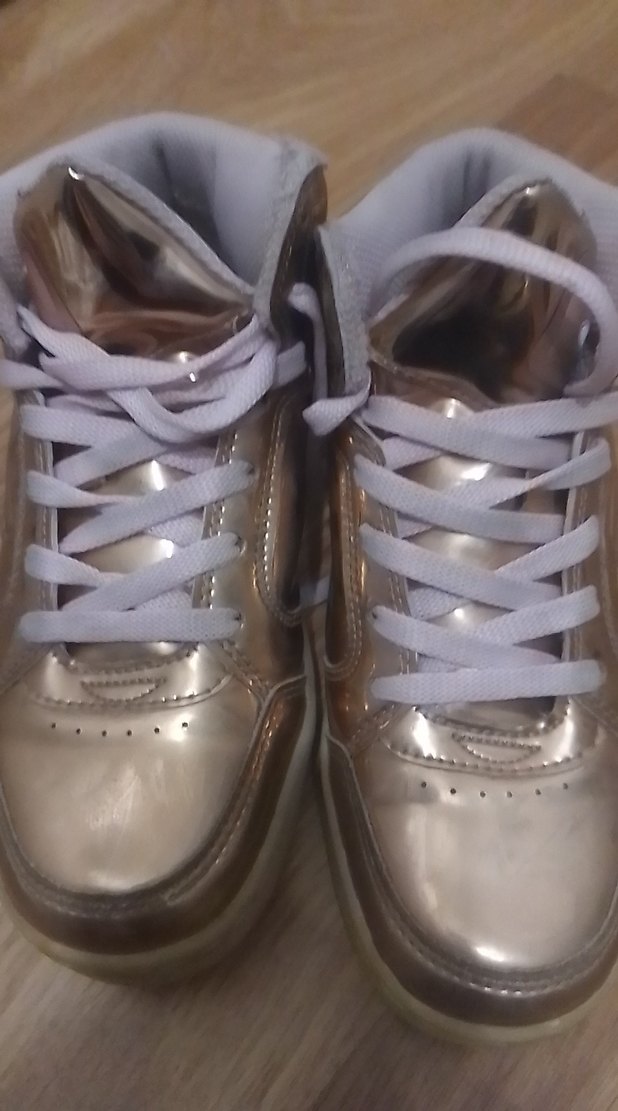 Bej Parlak Metalik çocuk spor ayakkabı - Görsel 2