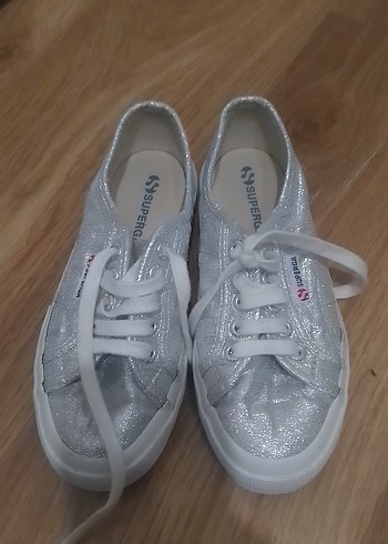 Beyaz Parlak Simli Kadın Spor Ayakkabı - Görsel 2