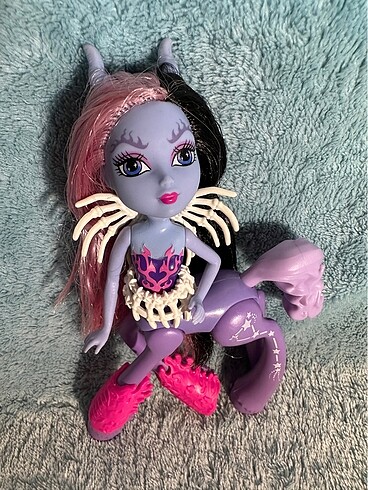  Beden Monster High Fright-Mares Aery Evenfall