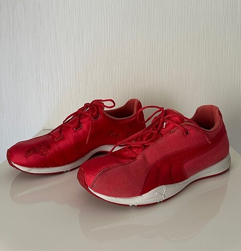 38 Beden Puma Mahanuala Sneaker
