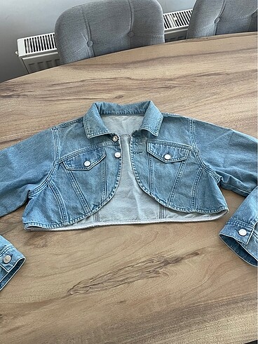 Butik Ürünü Kısa Kot Ceket