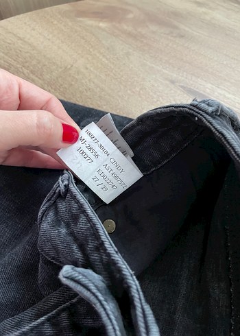 Mavi Cindy Mom Jean Kadın Kot Pantolon - Görsel 7