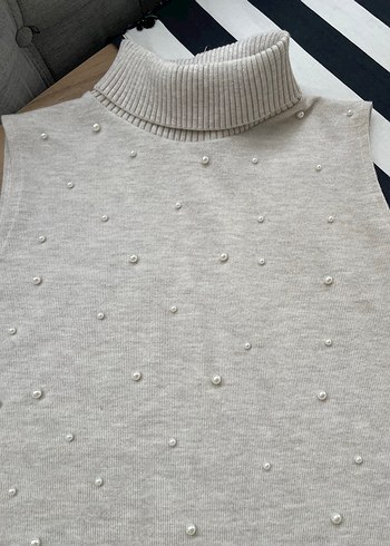 Zara İnci Detaylı Beyaz Kolsuz Boğazlı Triko Elbise - Görsel 2